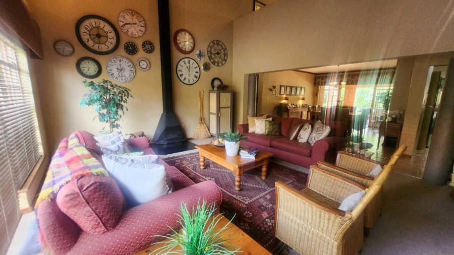 5 Bedroom Property for Sale in Wilkoppies North West